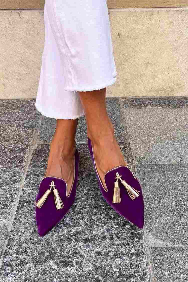 ELEGANT LOAFER WITH TASSELS