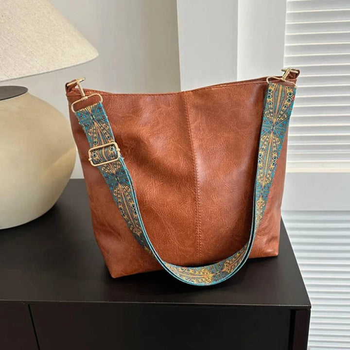 Charming Vintage Leather Bag with Shoulder Strap | Tamar's Vintage Charm