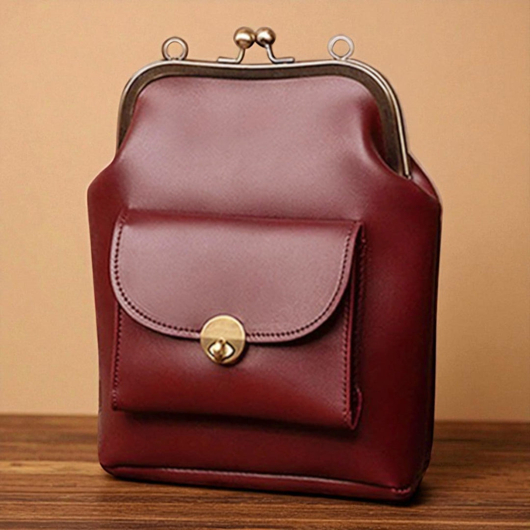 Max Vintage Bag – Grace's Retro-Chic Must-Haves