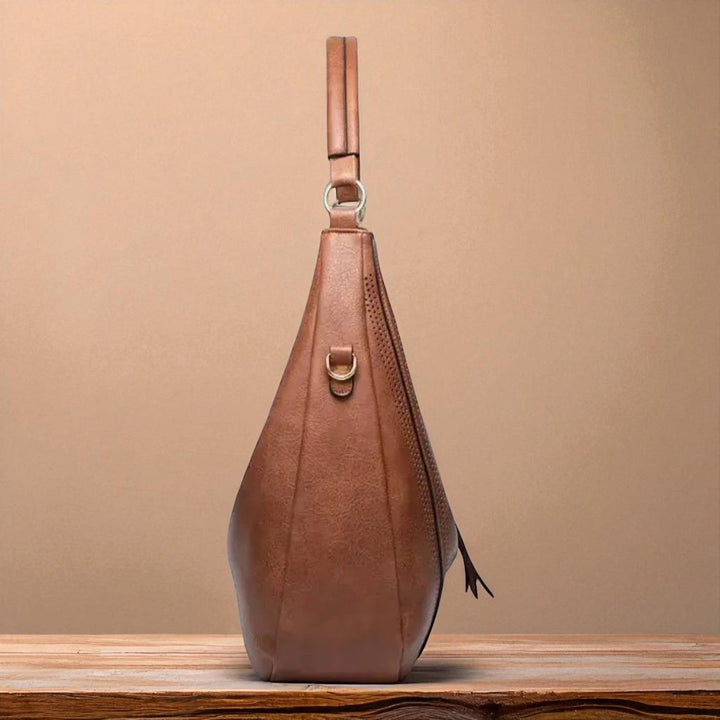 Minerva's Classic Versatility | Vintage Bag