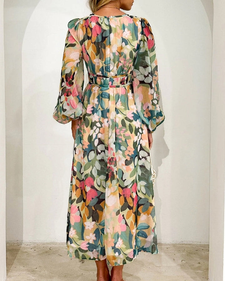 Corrine – Chic Floral Dress with Flowing Fit