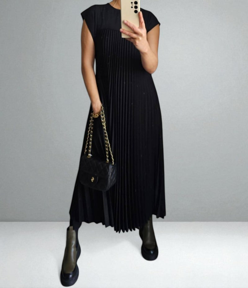 The Jolijn Pleated Dress