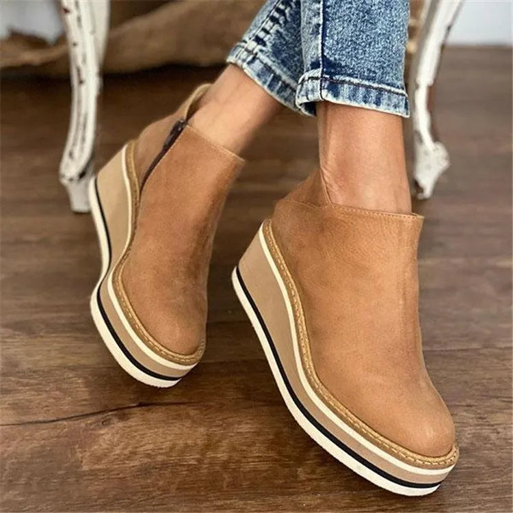 ANKLE BOOT WITH SIDE ZIP