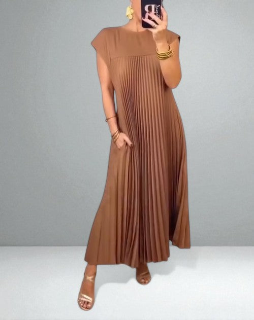 The Jolijn Pleated Dress