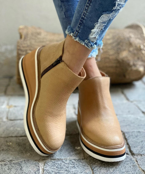 ANKLE BOOT WITH SIDE ZIP