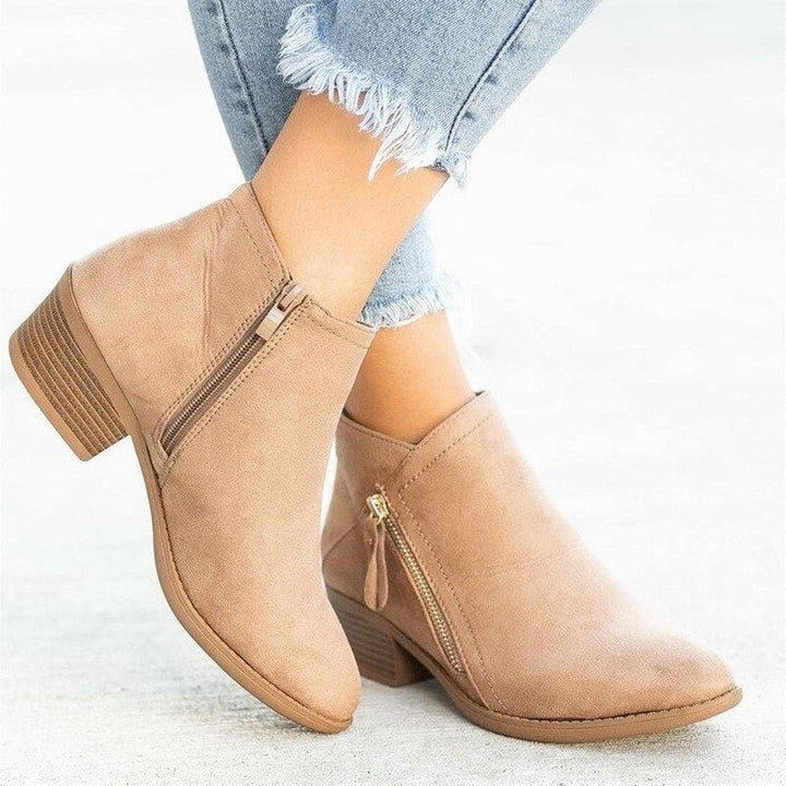 ANKLE BOOTS WITH SIDE ZIP AND MEDIUM HEEL