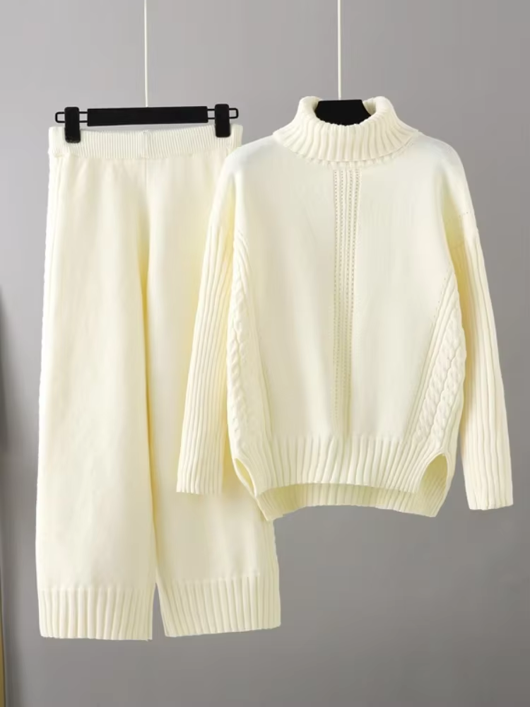 Scarlett™ - Stylish High-neck Pullover Sweater with Loose Pants Set
