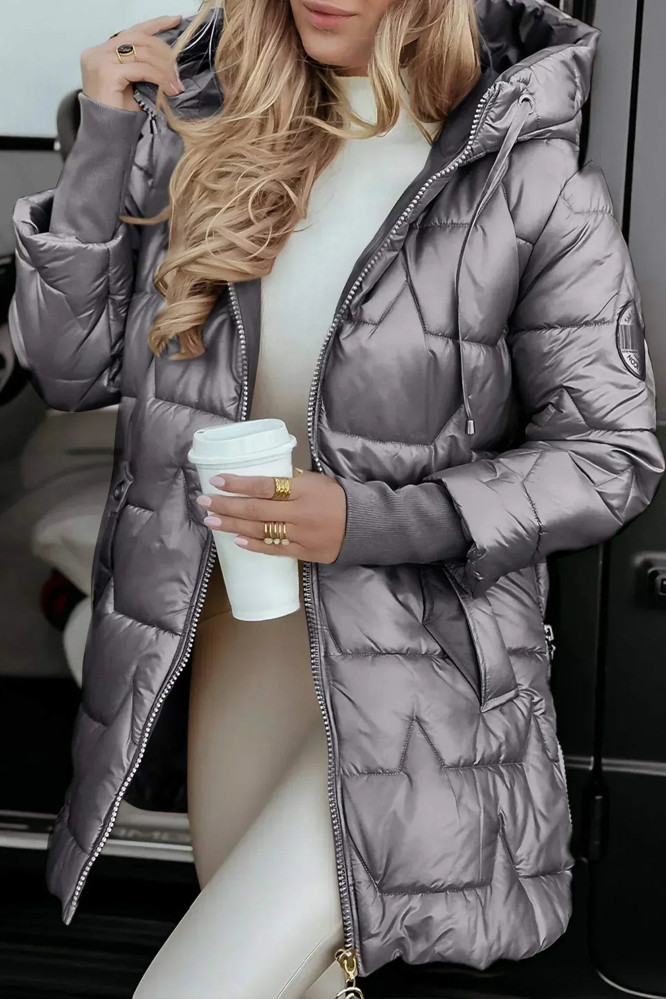 Eliza | Elegant winter coat with hood and padding