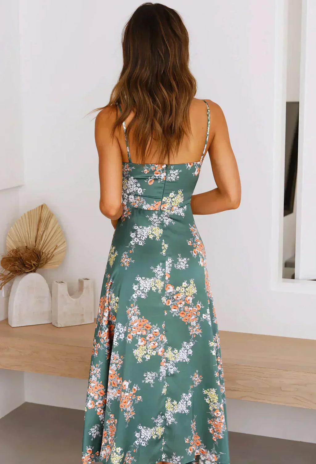 Nikki - Elegant Midi Dress